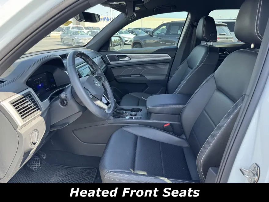 2023 Volkswagen Atlas Cross Sport SE photo 1