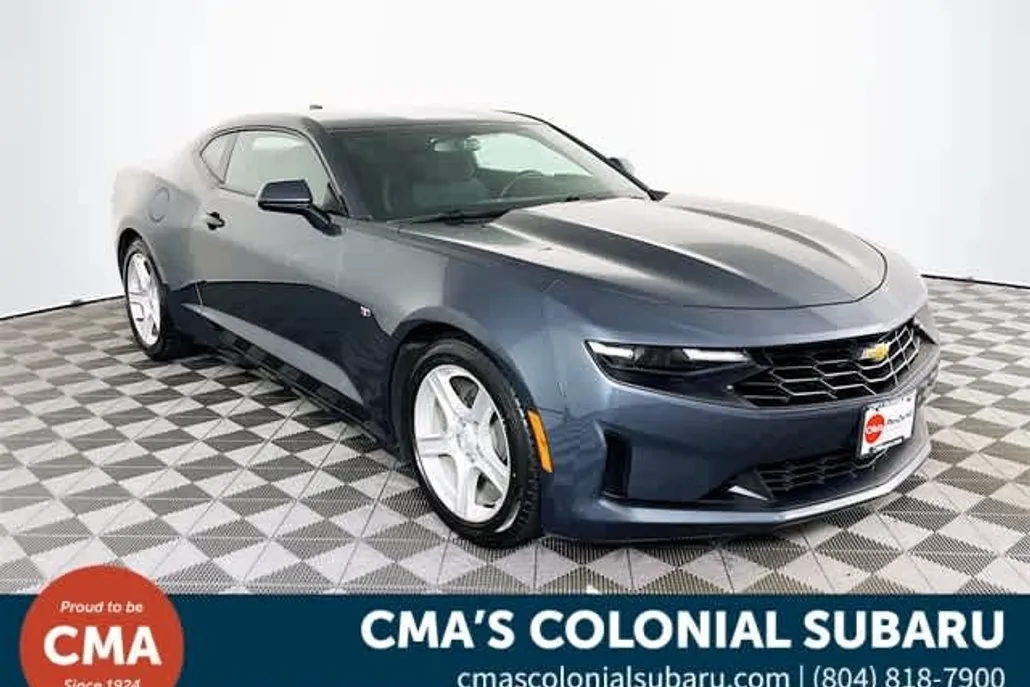 2021 Chevrolet Camaro 1LT photo 1