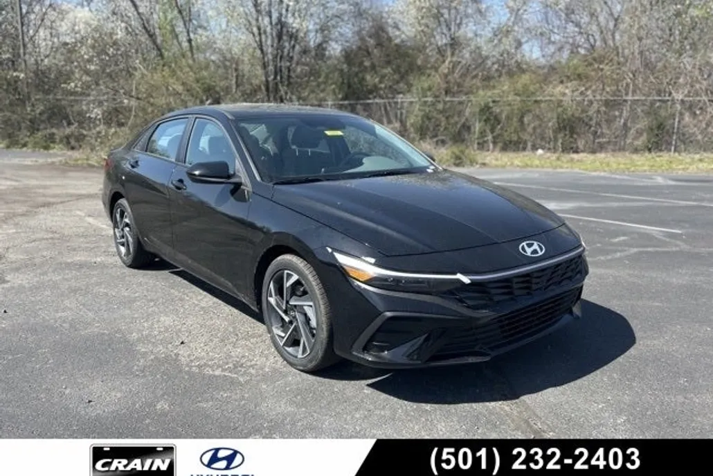 2025 Hyundai Elantra SEL Sport photo 1