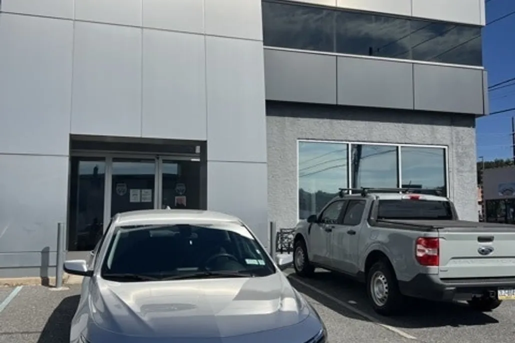 2022 Chevrolet Malibu 1LT photo 1
