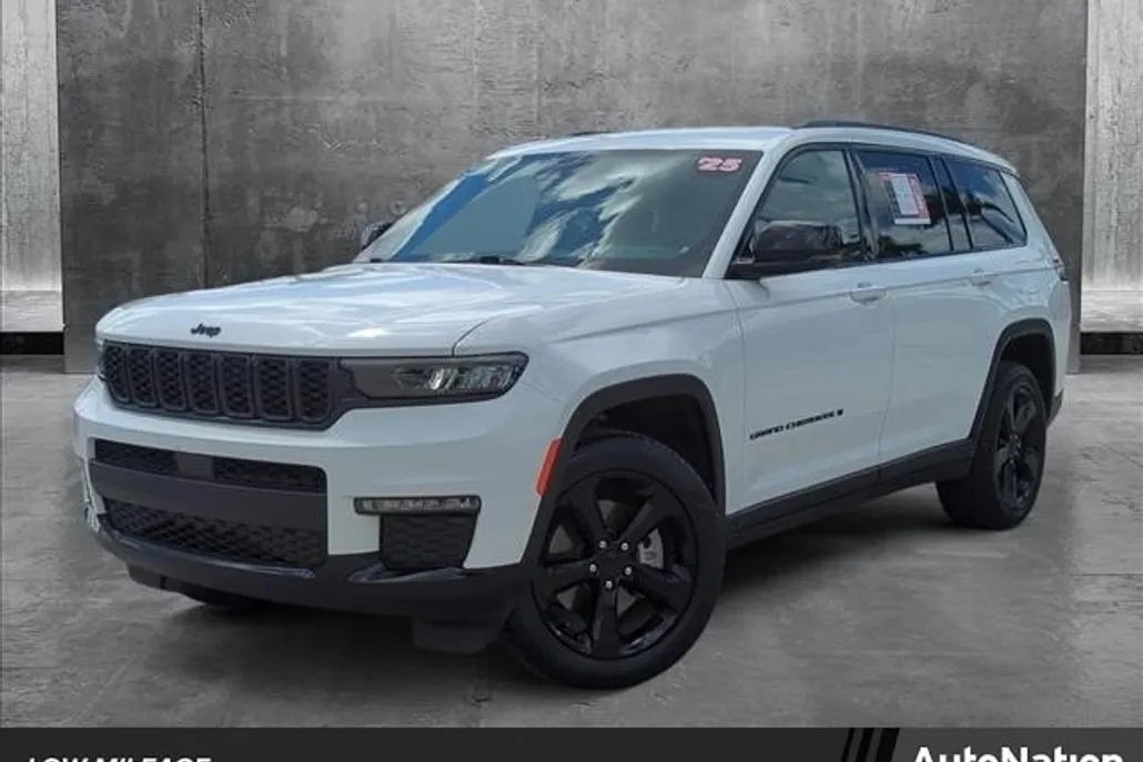 2025 Jeep Grand Cherokee Limited photo 1