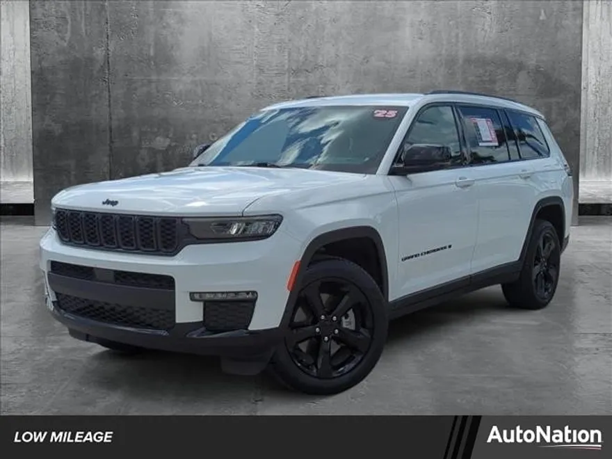 2025 Jeep Grand Cherokee Limited photo 1