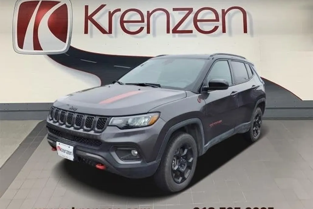 2024 Jeep Compass Trailhawk photo 1