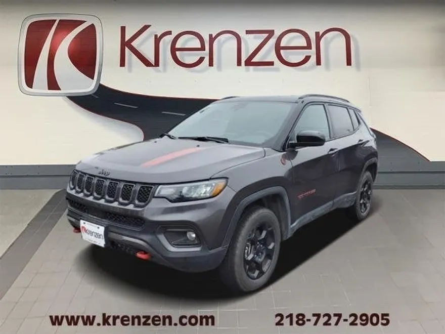 2024 Jeep Compass Trailhawk photo 1