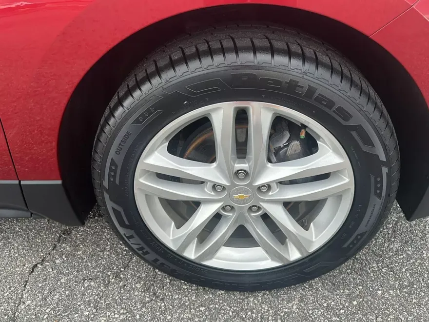 2019 Chevrolet Equinox Premier photo 1