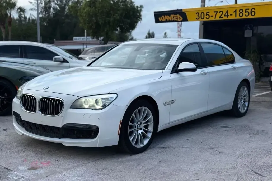 2013 Bmw 740Li Sedan photo 1