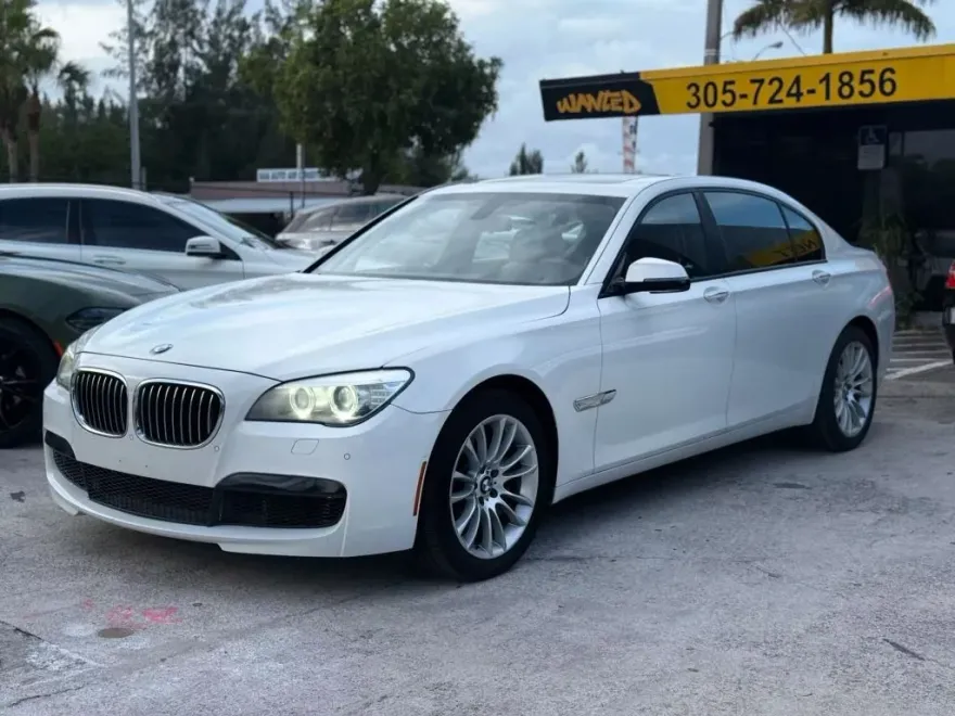 2013 Bmw 740Li Sedan photo 1
