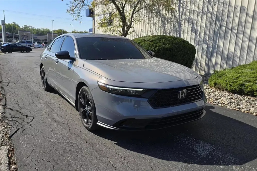 2025 Honda Accord 1.5T SE photo 1