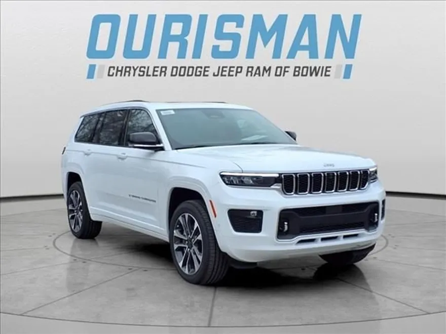 2025 Jeep Grand Cherokee Overland photo 1