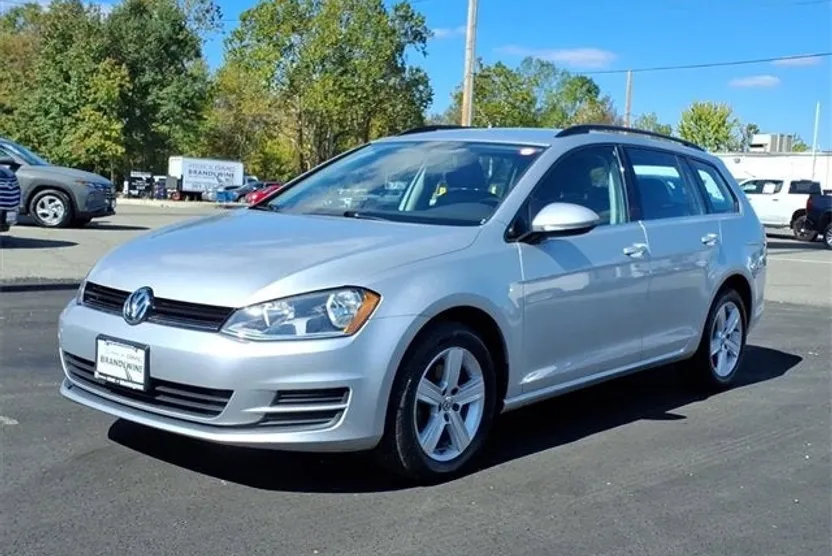 2015 Volkswagen Golf SportWagen TDI S photo 1