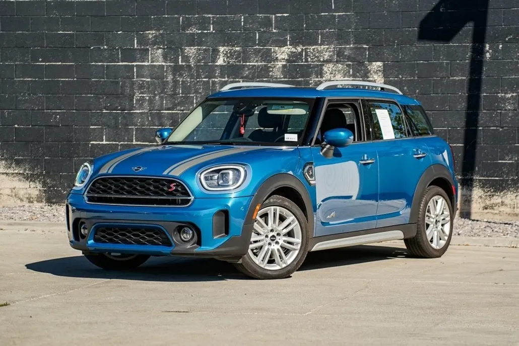 2023 Mini Countryman S ALL4 photo 1