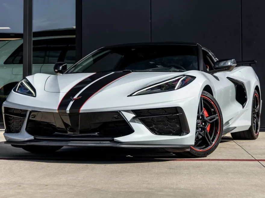 2020 Chevrolet Corvette 2LT photo 1
