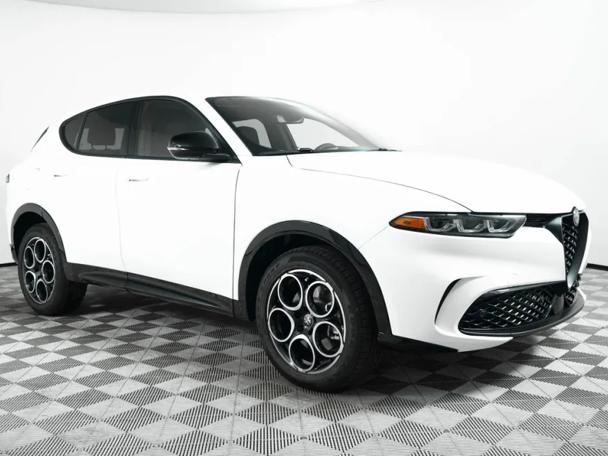 2025 Alfa Romeo Tonale photo 1