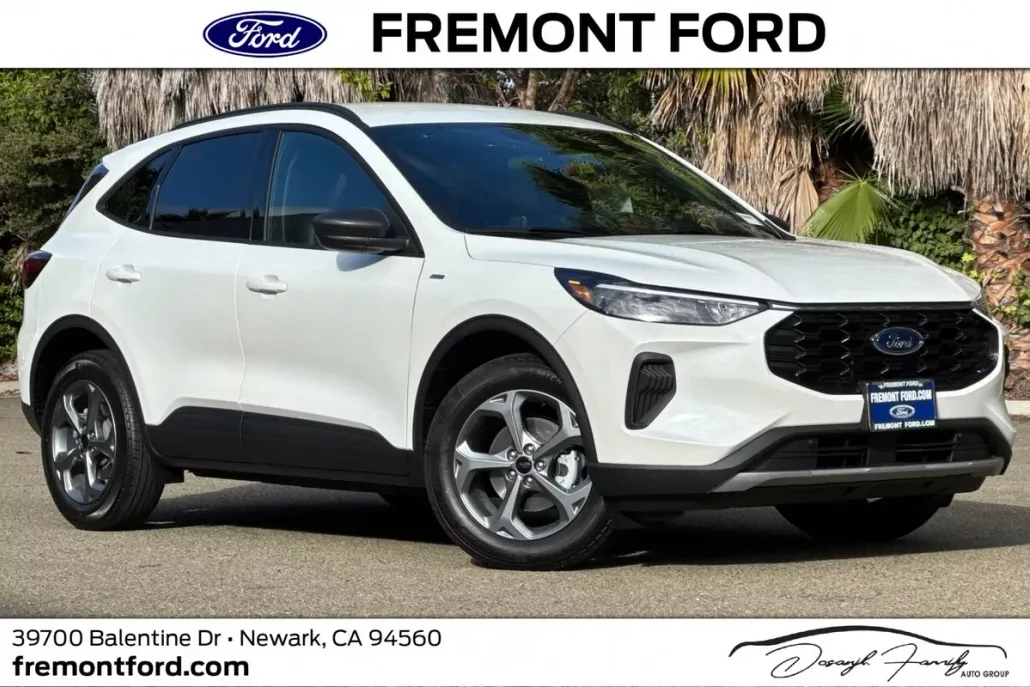 2025 Ford Escape Hybrid ST-Line photo 1