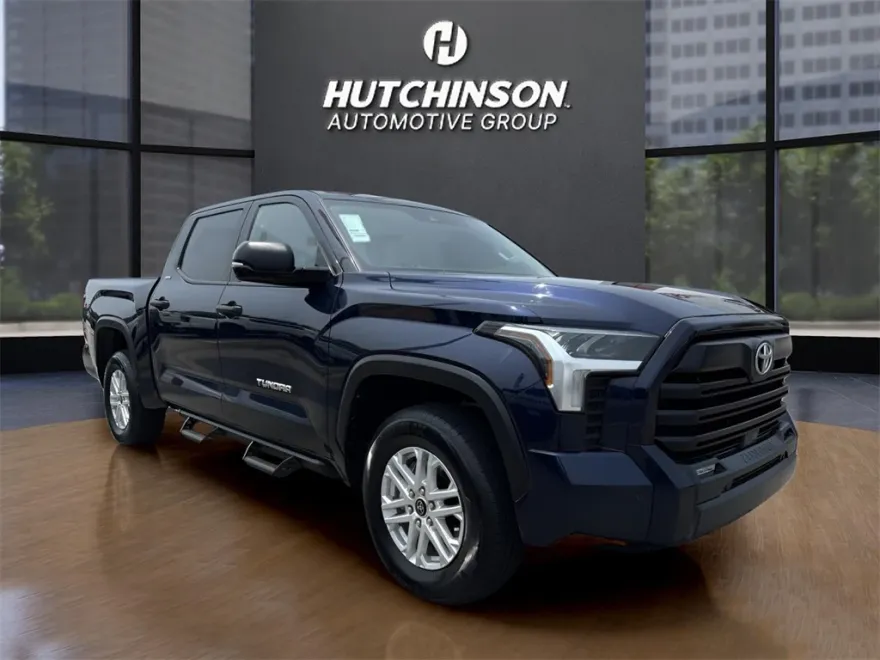 2022 Toyota Tundra SR5 photo 1