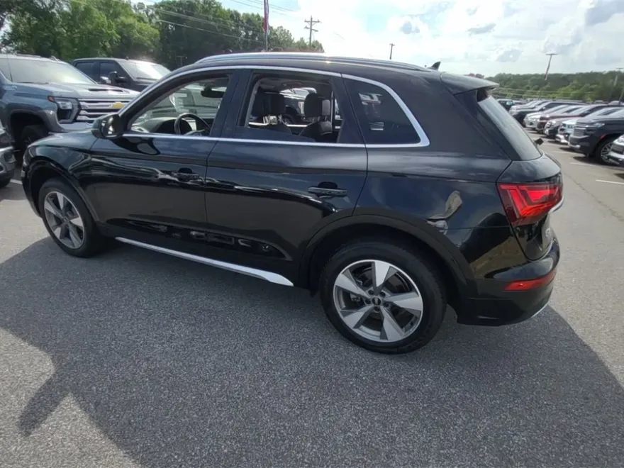 2023 Audi Q5 40 Premium photo 1