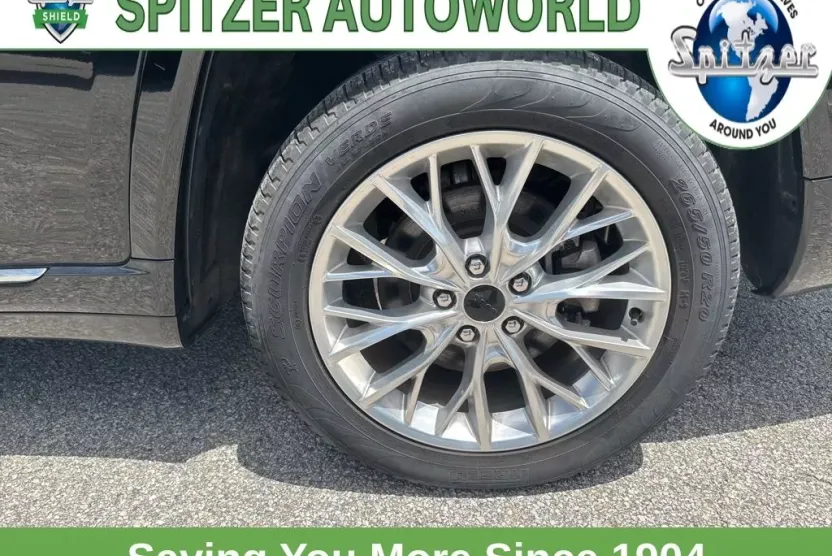 2021 Jeep Grand Cherokee L Summit photo 1