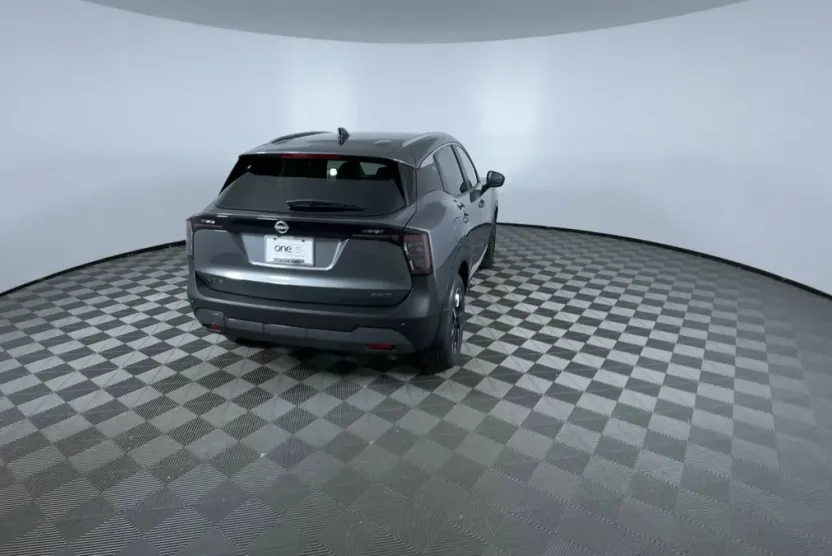 2026 Nissan Kicks SV photo 1
