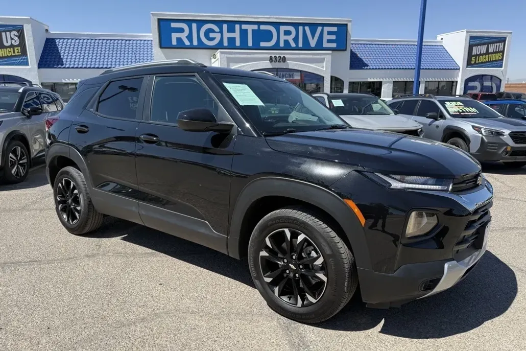 2023 Chevrolet Trailblazer LT photo 1