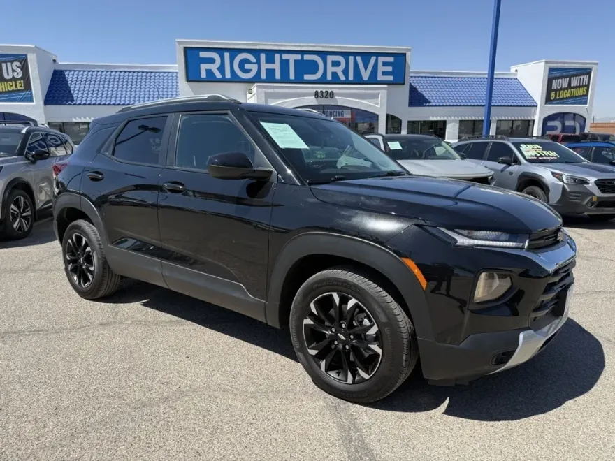 2023 Chevrolet Trailblazer LT photo 1