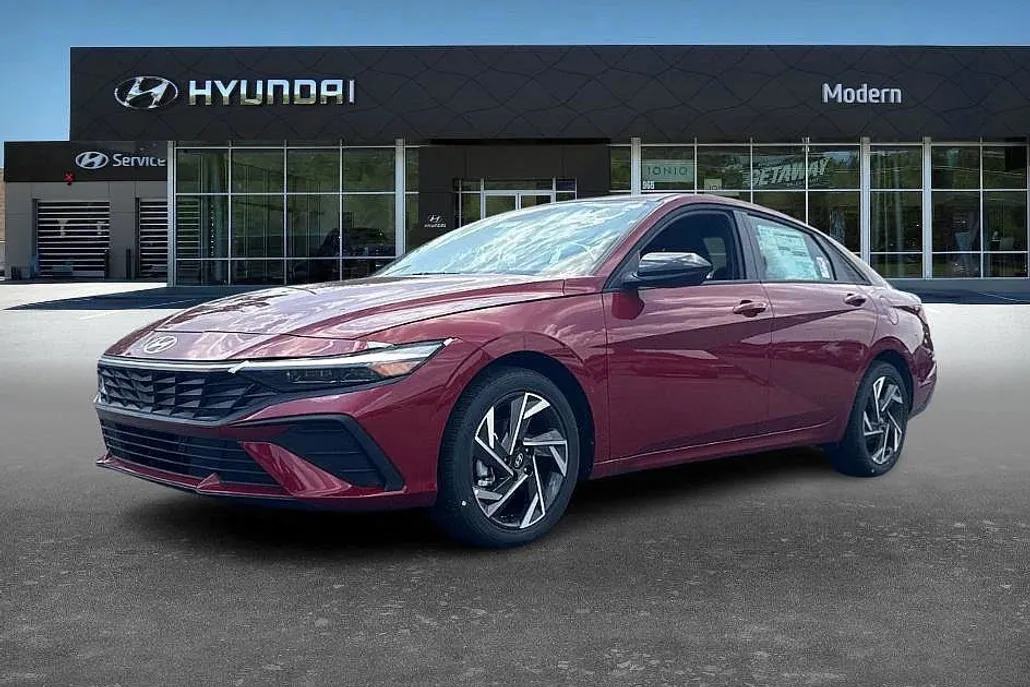 2025 Hyundai Elantra SEL Sport photo 1