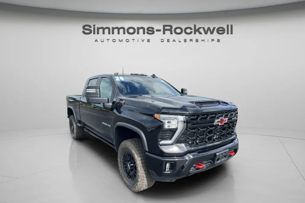 2024 Chevrolet Silverado 2500HD ZR2 photo 1