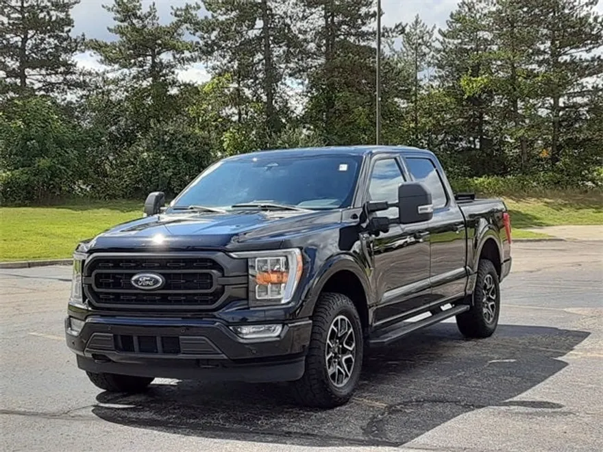 2023 Ford F-150 XLT photo 1