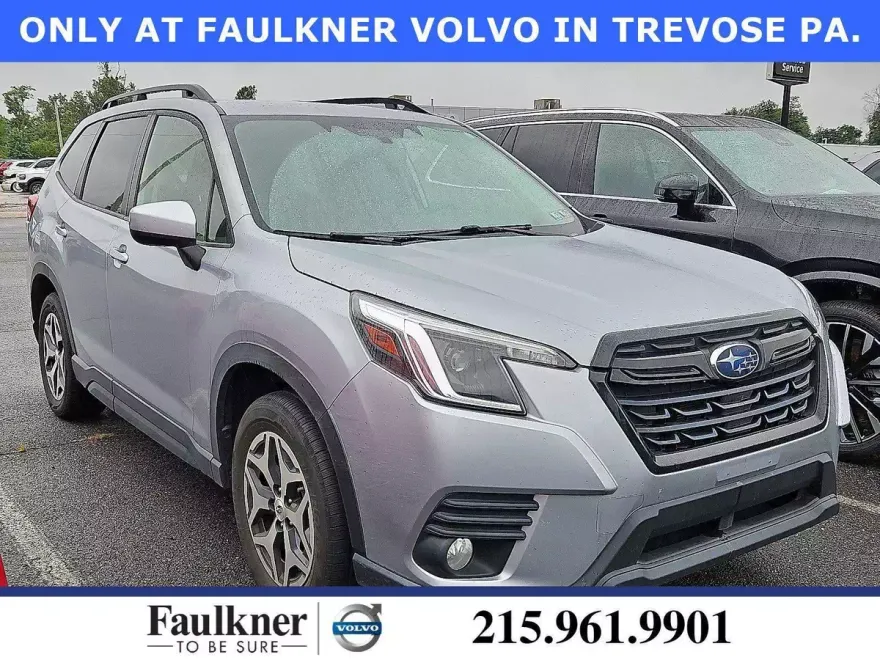 2022 Subaru Forester Premium photo 1