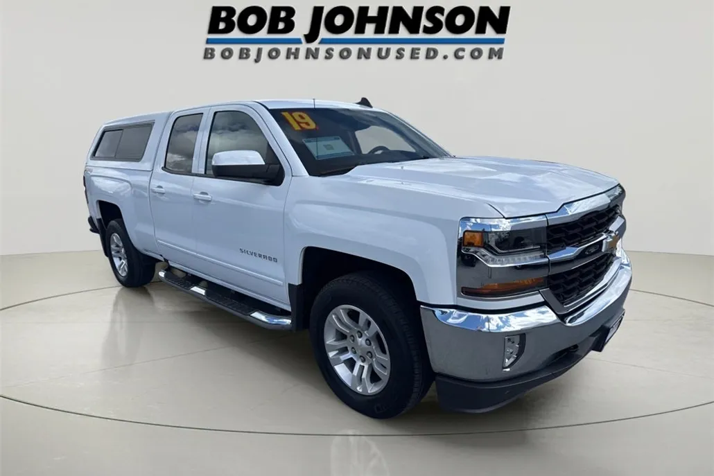 2019 Chevrolet Silverado 1500 LT photo 1