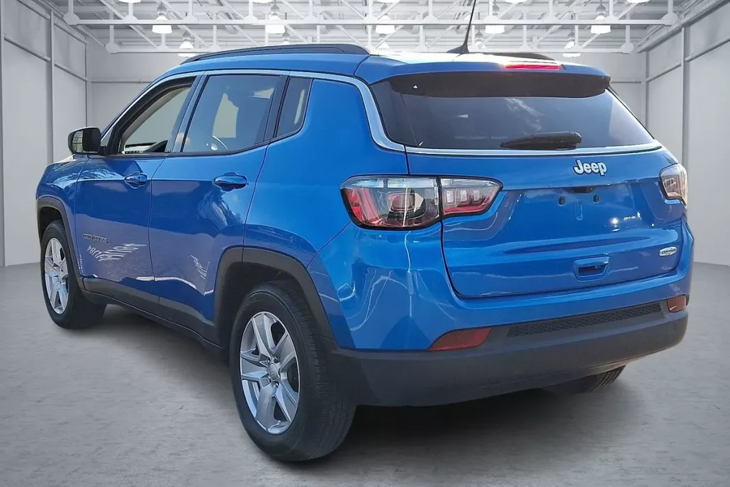 2022 Jeep Compass Latitude photo 1
