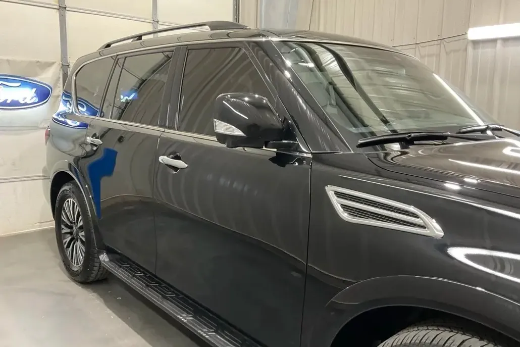 2024 Nissan Armada SL photo 1