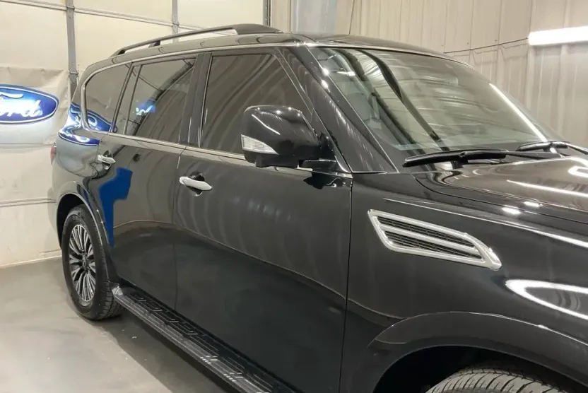 2024 Nissan Armada SL photo 1