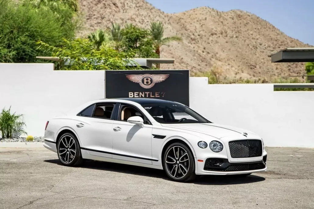 2024 Bentley Flying Spur V8 photo 1