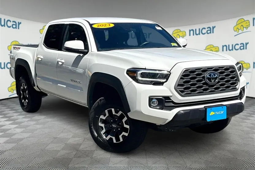 2023 Toyota Tacoma TRD Off-Road photo 1