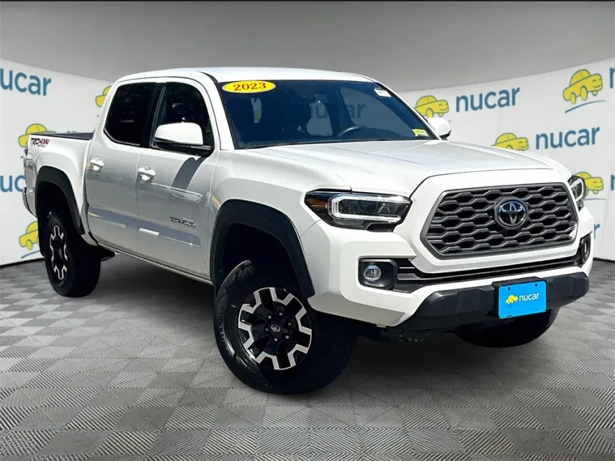 2023 Toyota Tacoma TRD Off-Road photo 1
