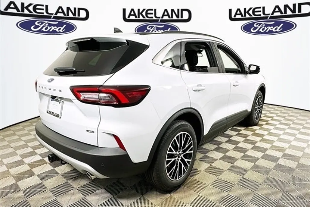 2025 Ford Escape Base photo 1
