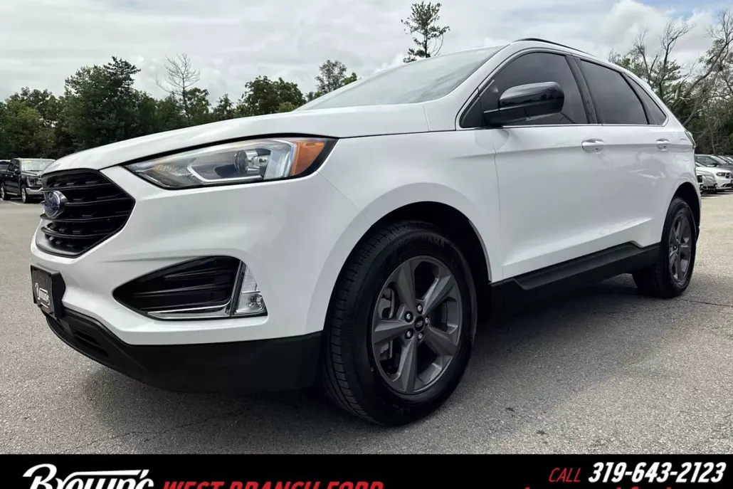 2022 Ford Edge SEL photo 1
