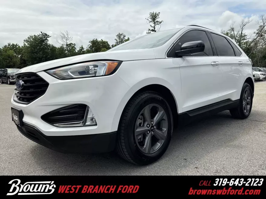 2022 Ford Edge SEL photo 1