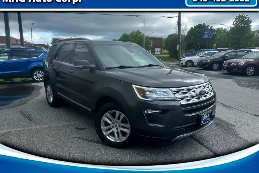 2019 Ford Explorer XLT photo 1
