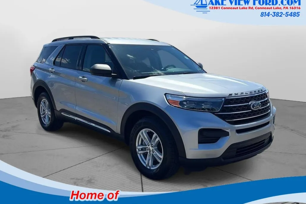 2022 Ford Explorer XLT photo 1