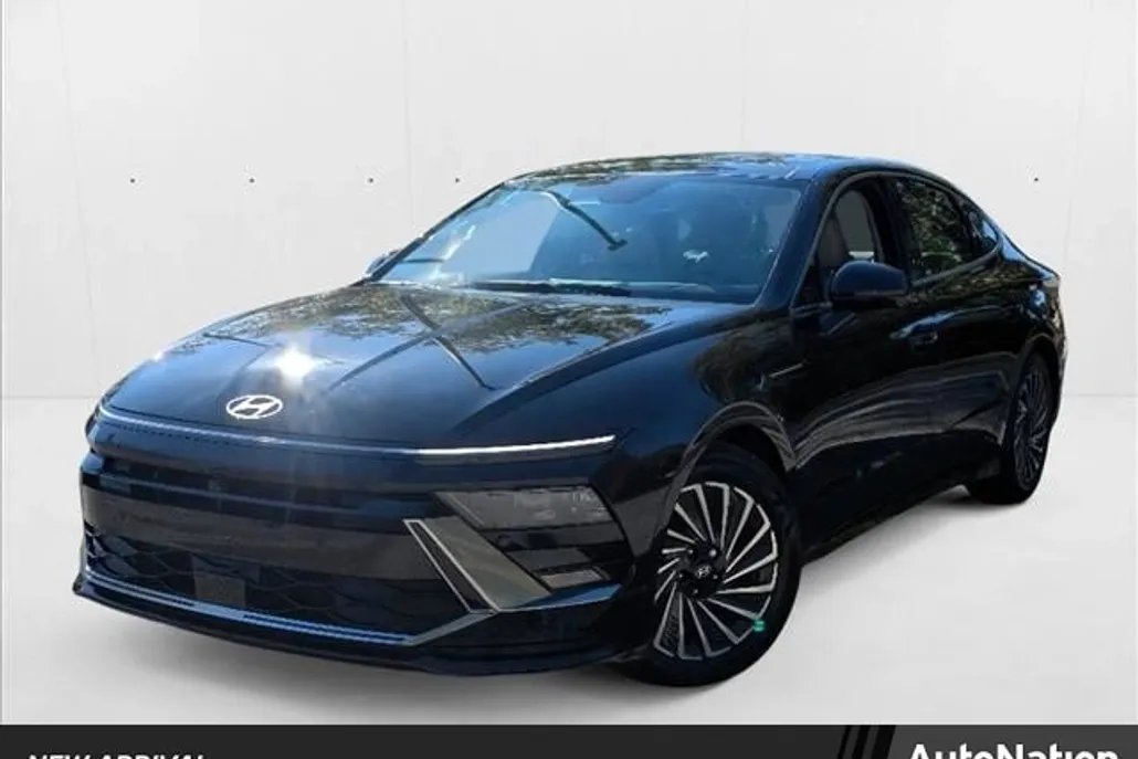 2024 Hyundai Sonata Hybrid Limited photo 1