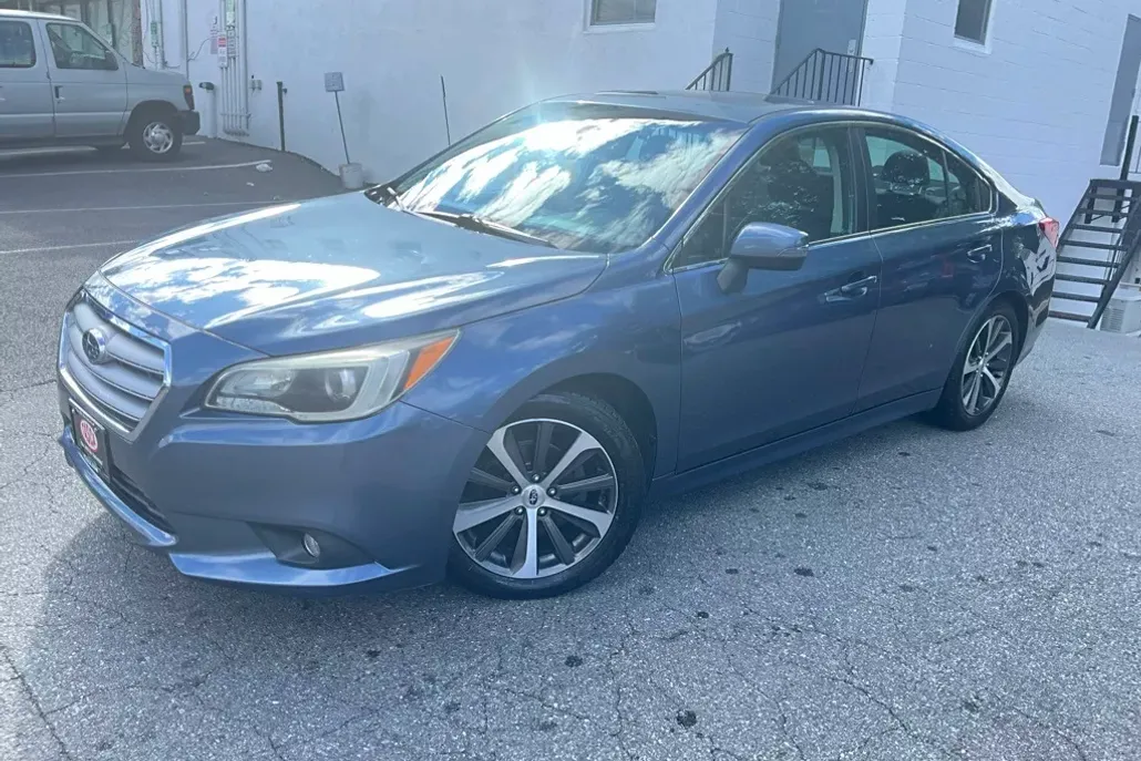 2015 Subaru Legacy 2.5i photo 1