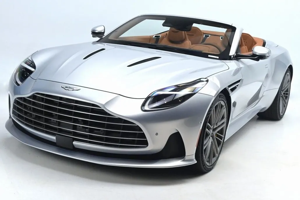 2024 Aston Martin DB12 photo 1