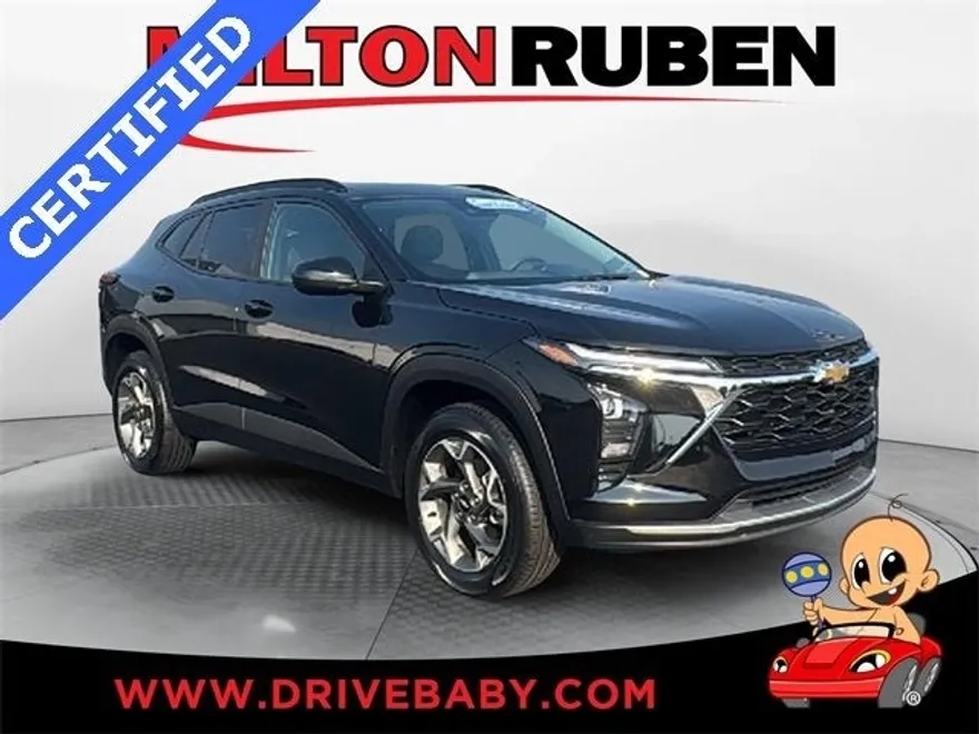2024 Chevrolet Trax LT photo 1