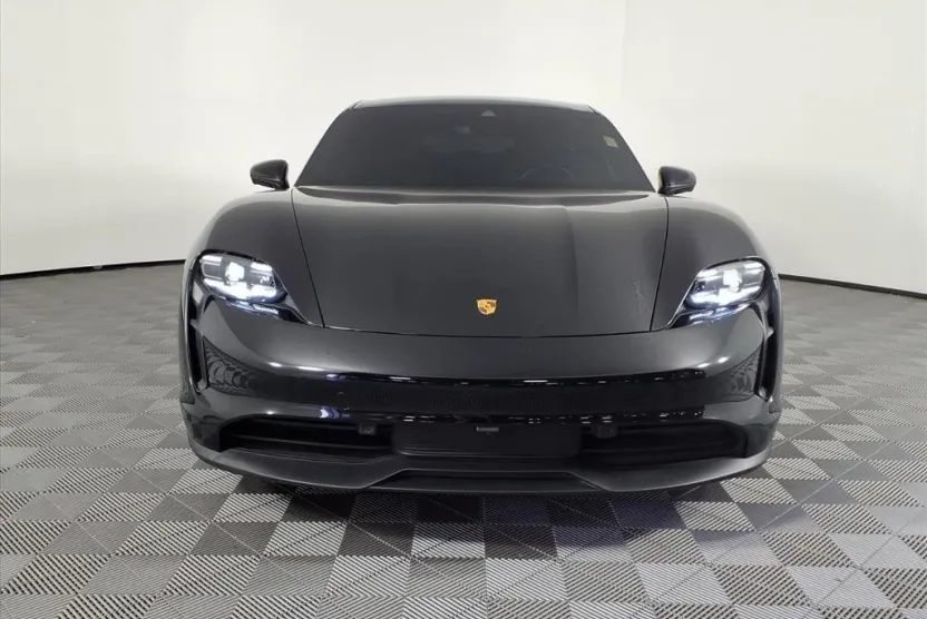 2021 Porsche Taycan Base photo 1