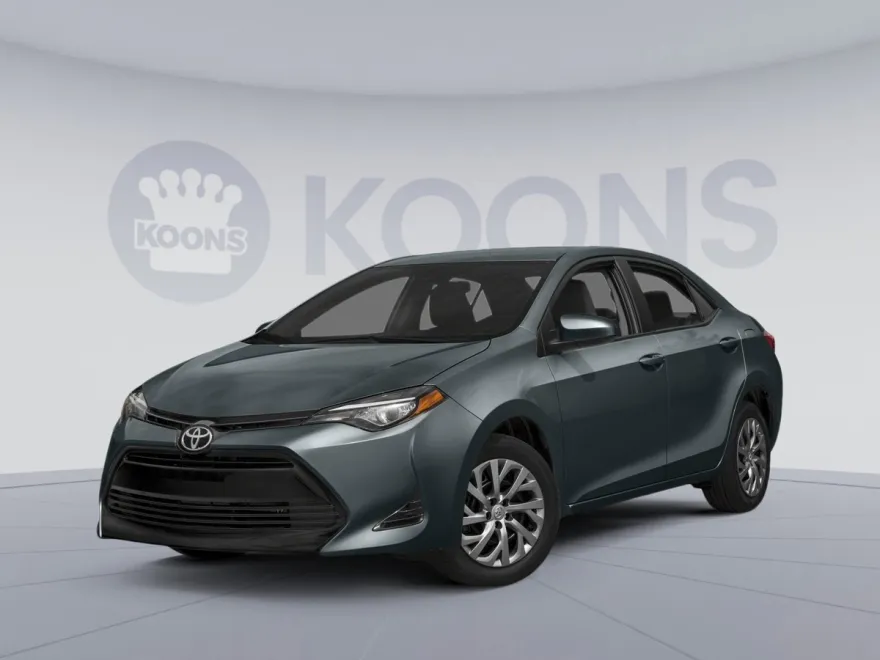 2017 Toyota Corolla LE photo 1