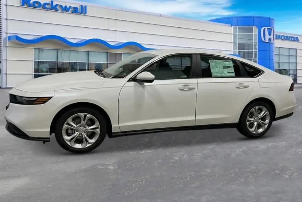 2025 Honda Accord LX photo 1