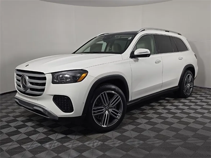 2025 Mercedes Benz GLS 450 4MATIC photo 1
