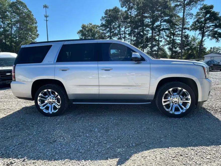 2019 Gmc Yukon SLT photo 1
