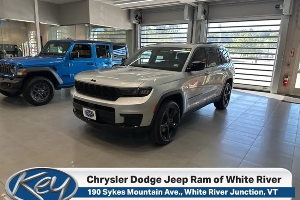 2023 Jeep Grand Cherokee Altitude photo 1
